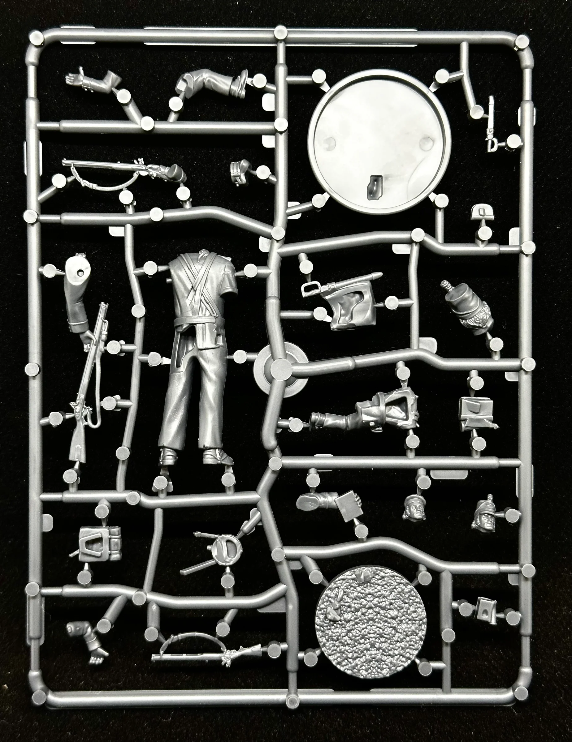 Wargames Atlantic: Rifleman Harris 1809 (54mm & 28mm) - Image 5